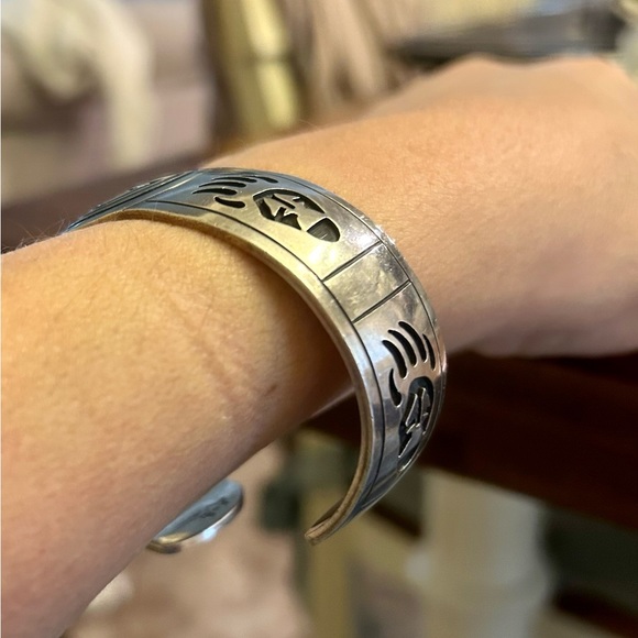 Man In The Maze with Bear Claws Sterling Silver Cuff Bracelet.  Vintage. - Picture 15 of 16